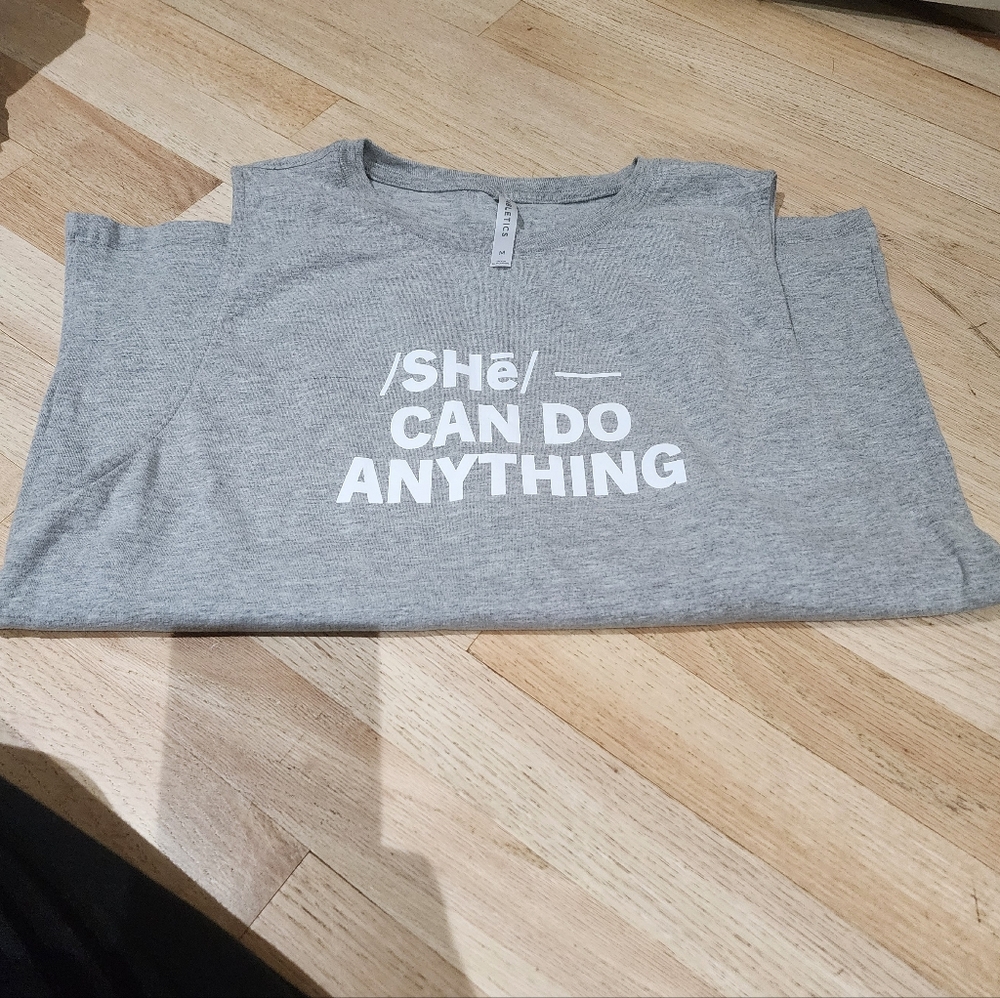 Fabletics Light Gray Muscle Tee - Picture 4 of 5